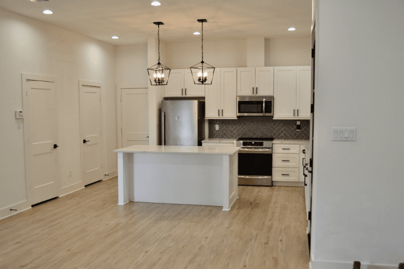 Houston House: 6426 Highland Pine Ln