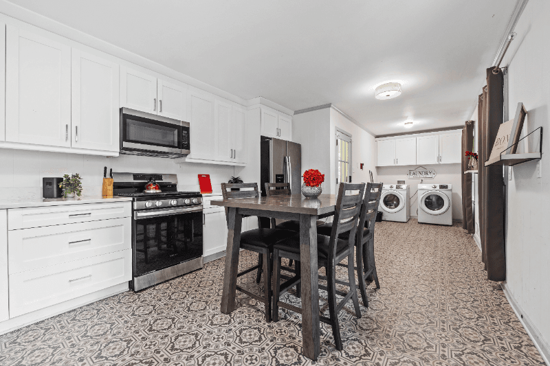 Atlanta House: 2523 Ben Hill Rd
