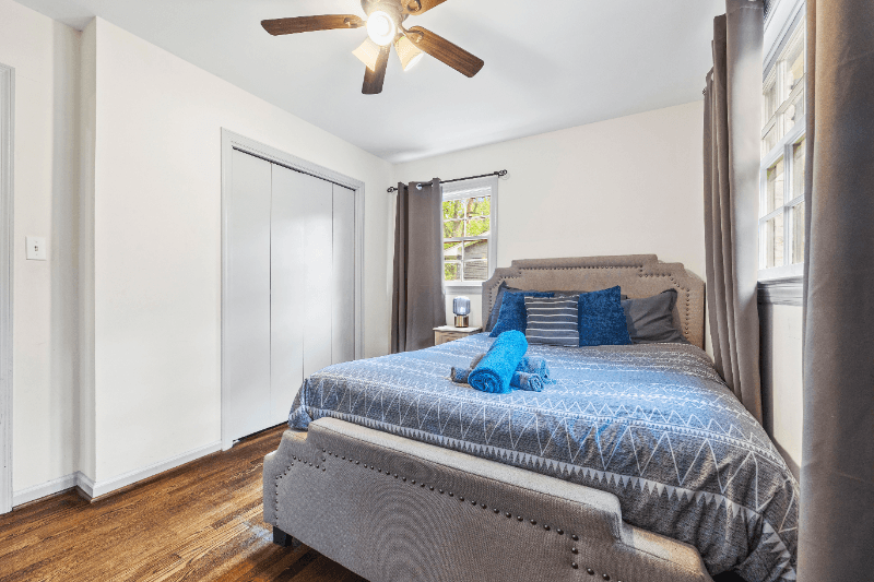 Atlanta House: 2523 Ben Hill Rd