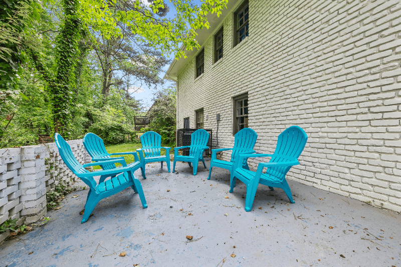 Atlanta House: 2523 Ben Hill Rd