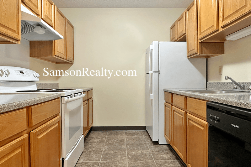 Rumford Condo: 280 Roger Williams Ave.