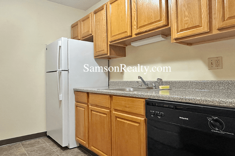 Rumford Condo: 280 Roger Williams Ave.