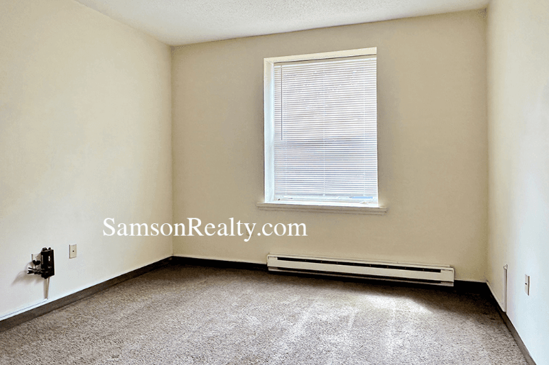 Rumford Condo: 280 Roger Williams Ave.