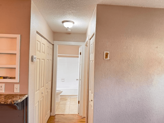 Deltona House: 1911 S Palomar Dr