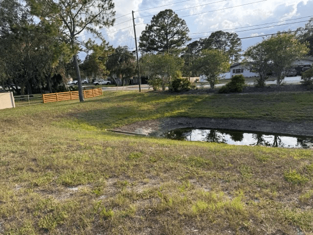 Deltona House: 1911 S Palomar Dr