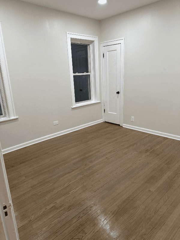 Chicago Apartment: 7940 S Saint Lawrence Ave Apt 1