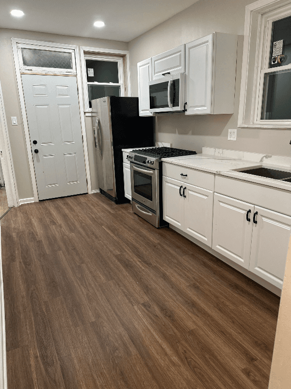 Chicago Apartment: 7940 S Saint Lawrence Ave Apt 1