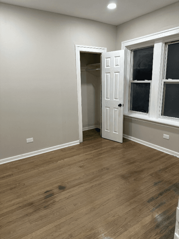 Chicago Apartment: 7940 S Saint Lawrence Ave Apt 1