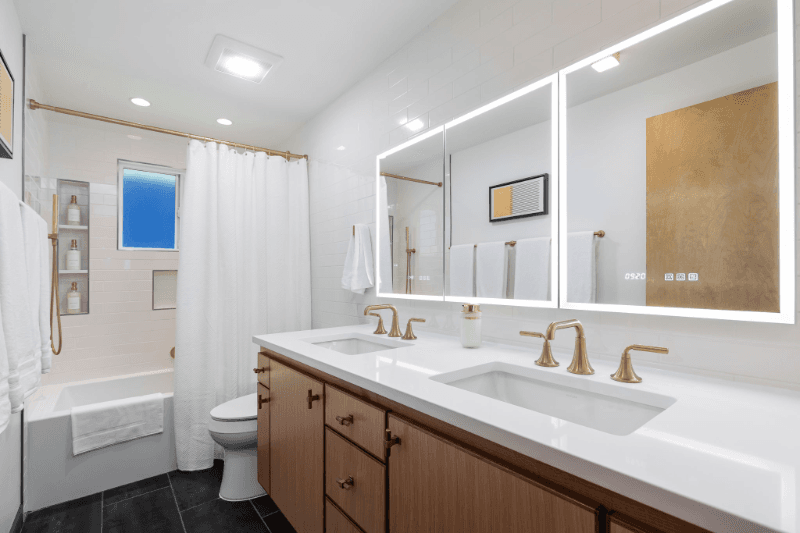 Seattle House: 9740 2nd Ave NW