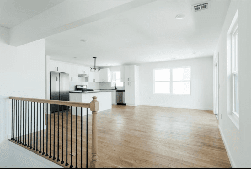 Elizabeth Condo: 716 Seaport Dr