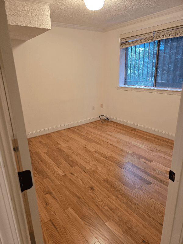 Atlanta Condo: 120 Alden Ave