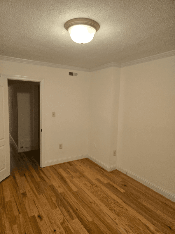 Atlanta Condo: 120 Alden Ave