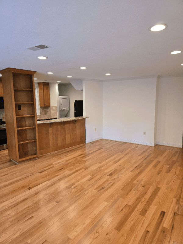 Atlanta Condo: 120 Alden Ave