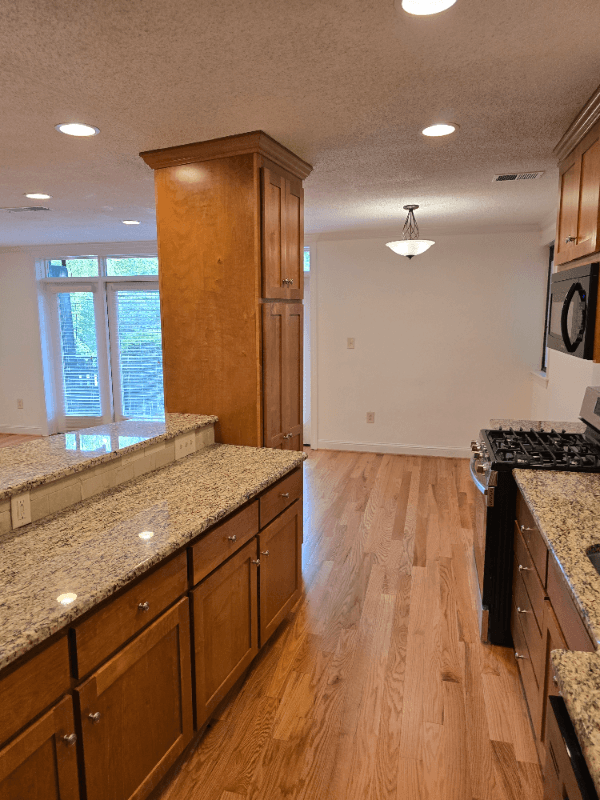 Atlanta Condo: 120 Alden Ave