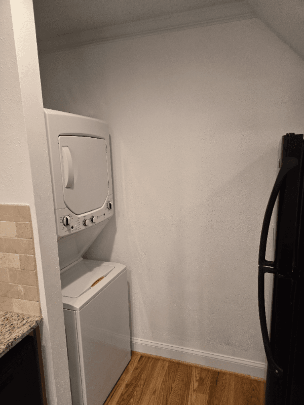 Atlanta Condo: 120 Alden Ave