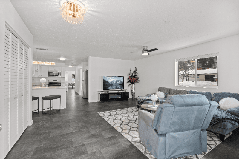 Kellogg Condo: 140 Railroad Avenue