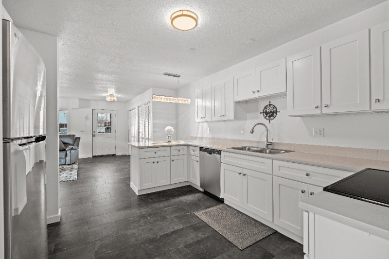 Kellogg Condo: 140 Railroad Avenue
