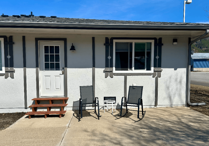Kellogg Condo: 140 Railroad Avenue