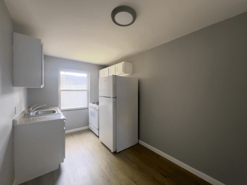 Cleveland Apartment: 10306 Shaker Blvd