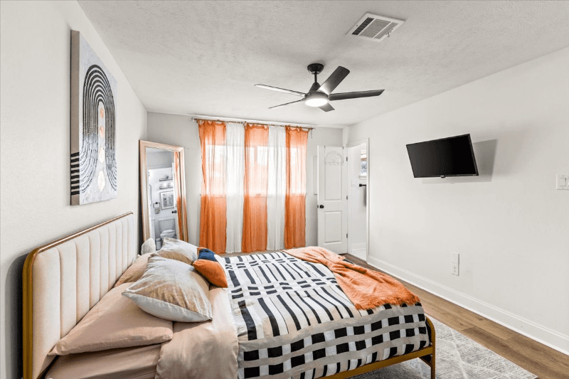 Houston House: 5751 Firenza Dr.