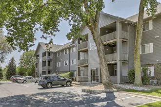 La vista Multiplex: 7009 S 83 st