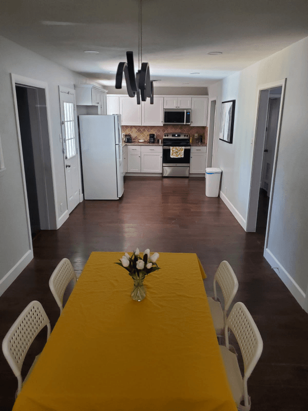 North Richland Hills House: 6701 Mike Dr