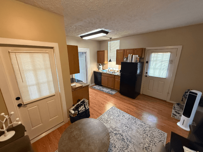 Franklin Apartment: 1140 Buffalo Street