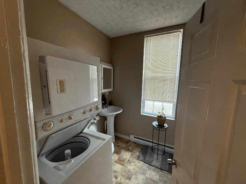 Franklin Apartment: 1140 Buffalo Street