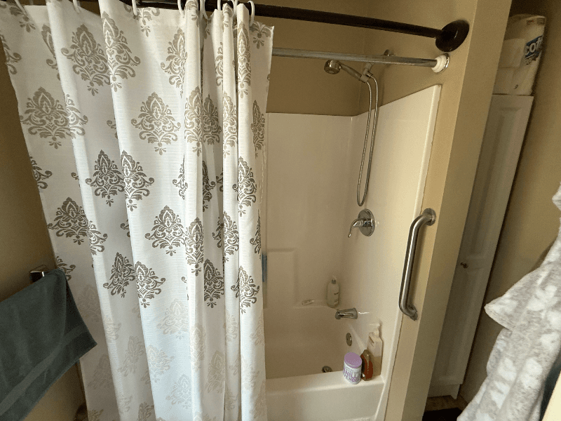Franklin Apartment: 1140 Buffalo Street