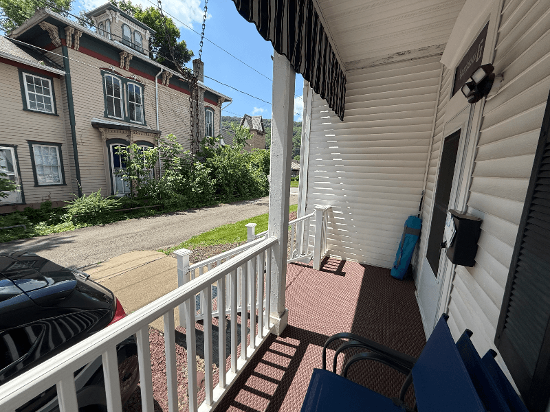 Franklin Apartment: 1140 Buffalo Street
