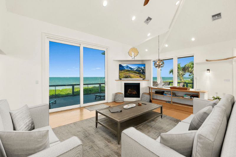 Palm Coast House: 6917 N Ocean Shore Blvd