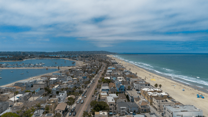 San Diego House: 717 Portsmouth Ct