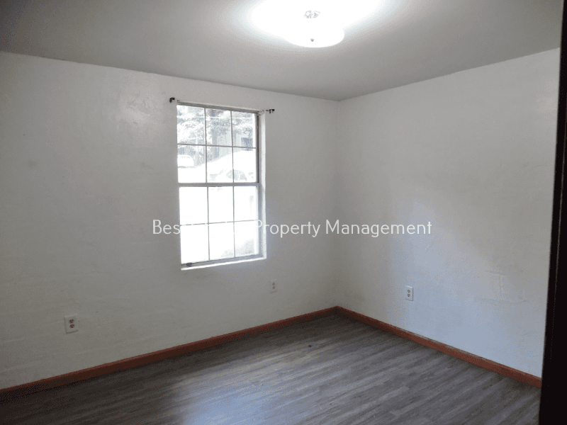 Duncan Condo: 211 Brookside Dr