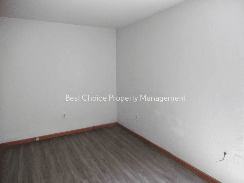 Duncan Condo: 211 Brookside Dr