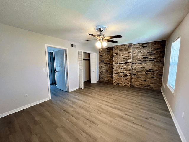 Fayetteville Townhome: 280 S Hill Ave
