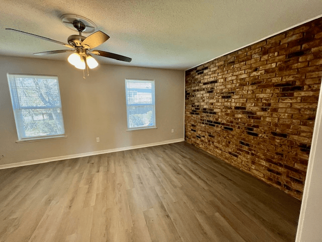 Fayetteville Townhome: 280 S Hill Ave