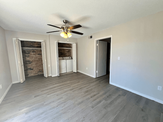 Fayetteville Townhome: 280 S Hill Ave