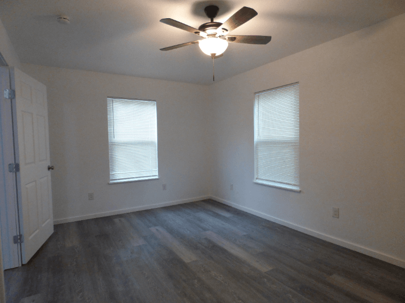 Orange House: 6 Eads Ave