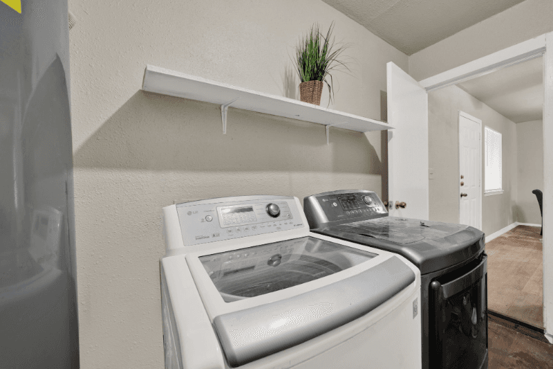 Converse Single Room: 313 Deborah Dr