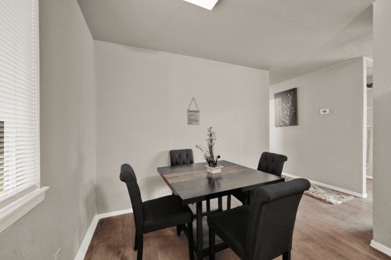 Converse Single Room: 313 Deborah Dr