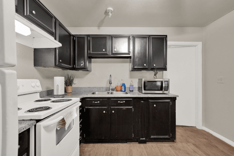 Converse Single Room: 313 Deborah Dr