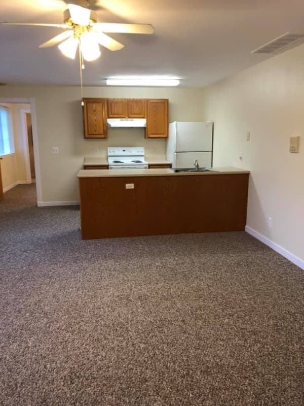 Yale Apartment: 420 North St