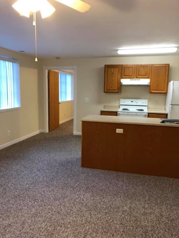 Yale Apartment: 420 North St