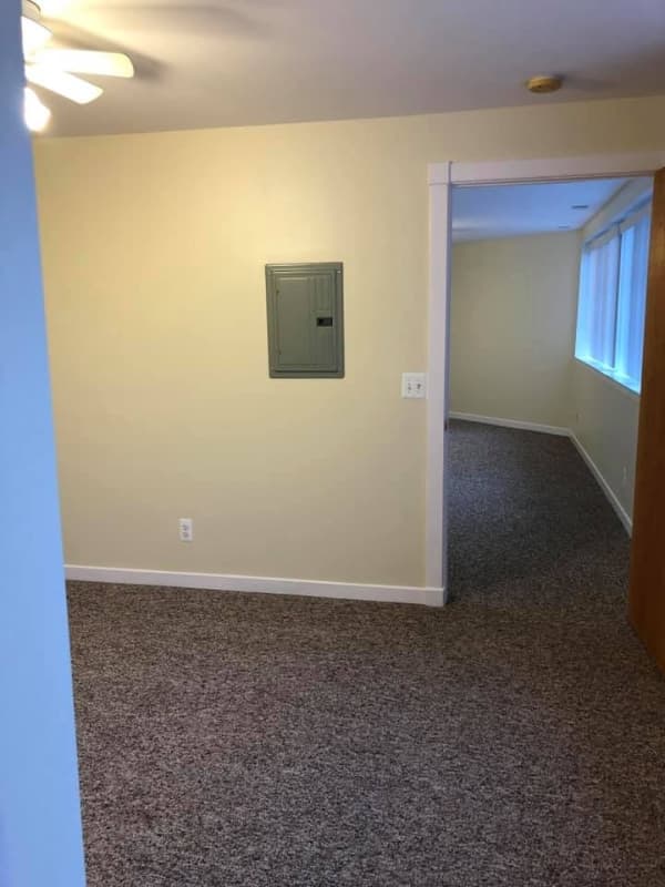Yale Apartment: 420 North St