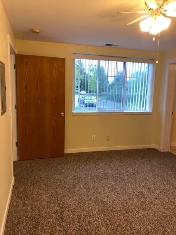 Yale Apartment: 420 North St