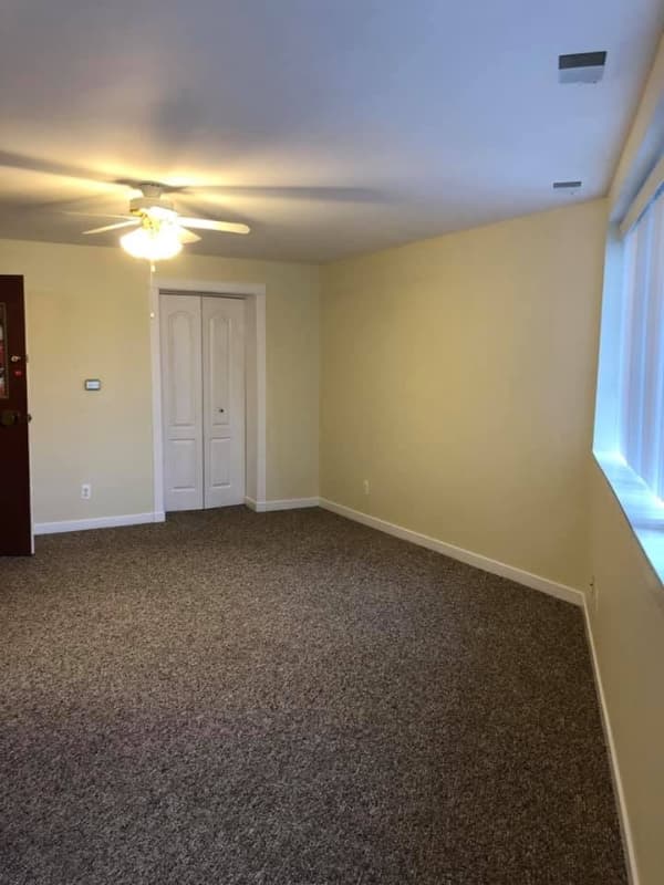 Yale Apartment: 420 North St