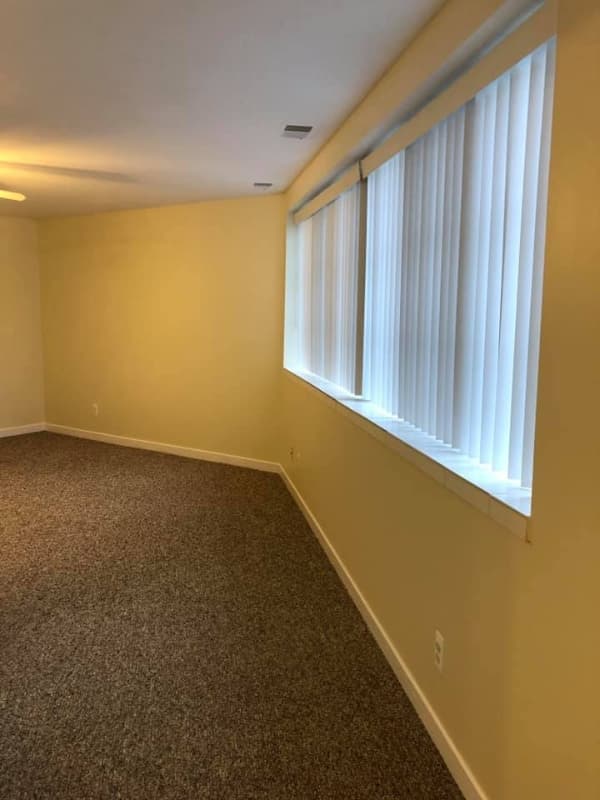 Yale Apartment: 420 North St