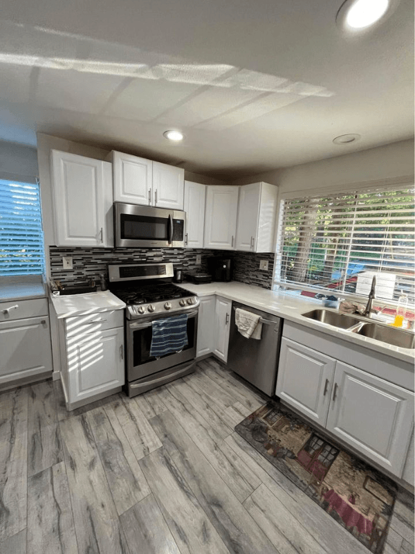 Bellevue Single Room: 2112 164th Ave NE
