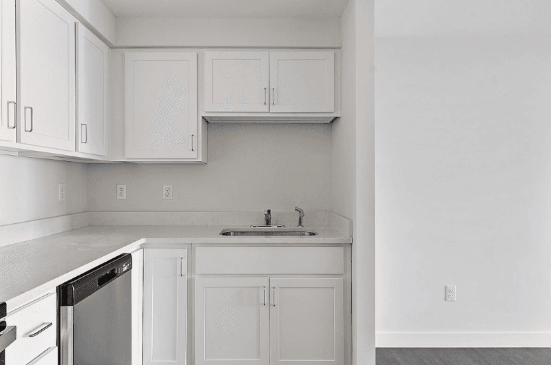 Rochester Apartment: 36 Farmington Rd
