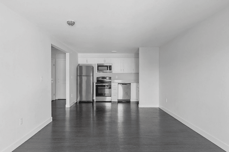 Rochester Apartment: 36 Farmington Rd